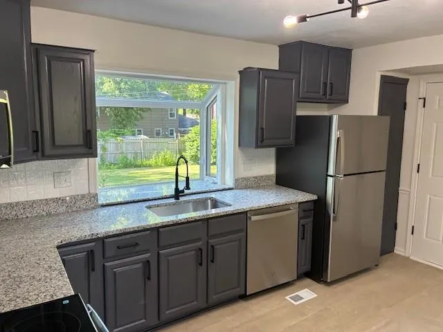 $489,000 | 6101 West 99th Street, Overland Park, KS 66207