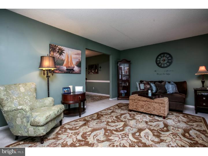 222 Carr Circle Springfield, PA 19064 - Photo 13 of 25 Living Room