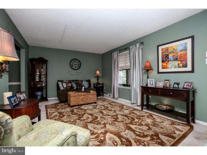 222 Carr Circle Springfield, PA 19064 - Photo 14 of 25 Living Room