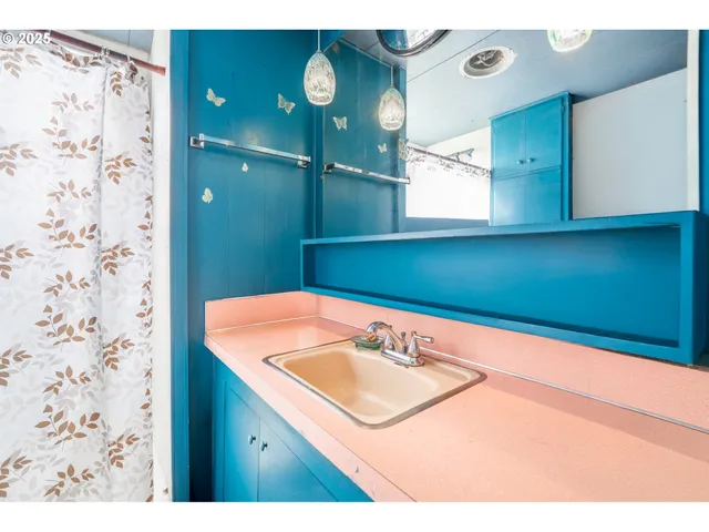 $30,000 | 2400 Southeast Stratus Avenue, Unit 32, McMinnville, OR 97128