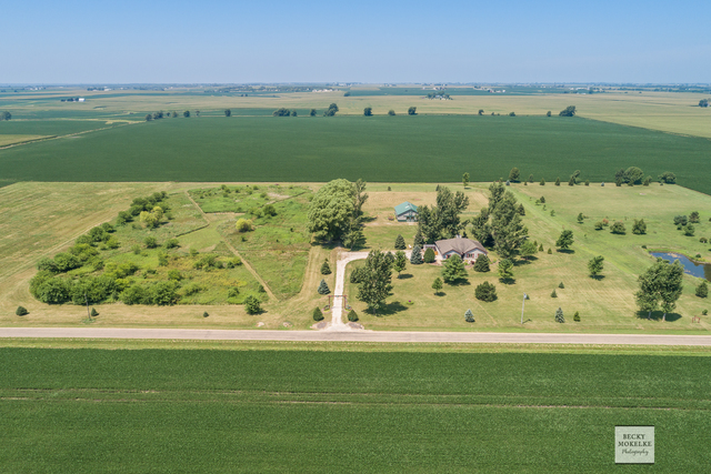 5545 Nettle Creek Road Morris, IL 60450 - Photo 17 of 45 a view of a field with an ocean
