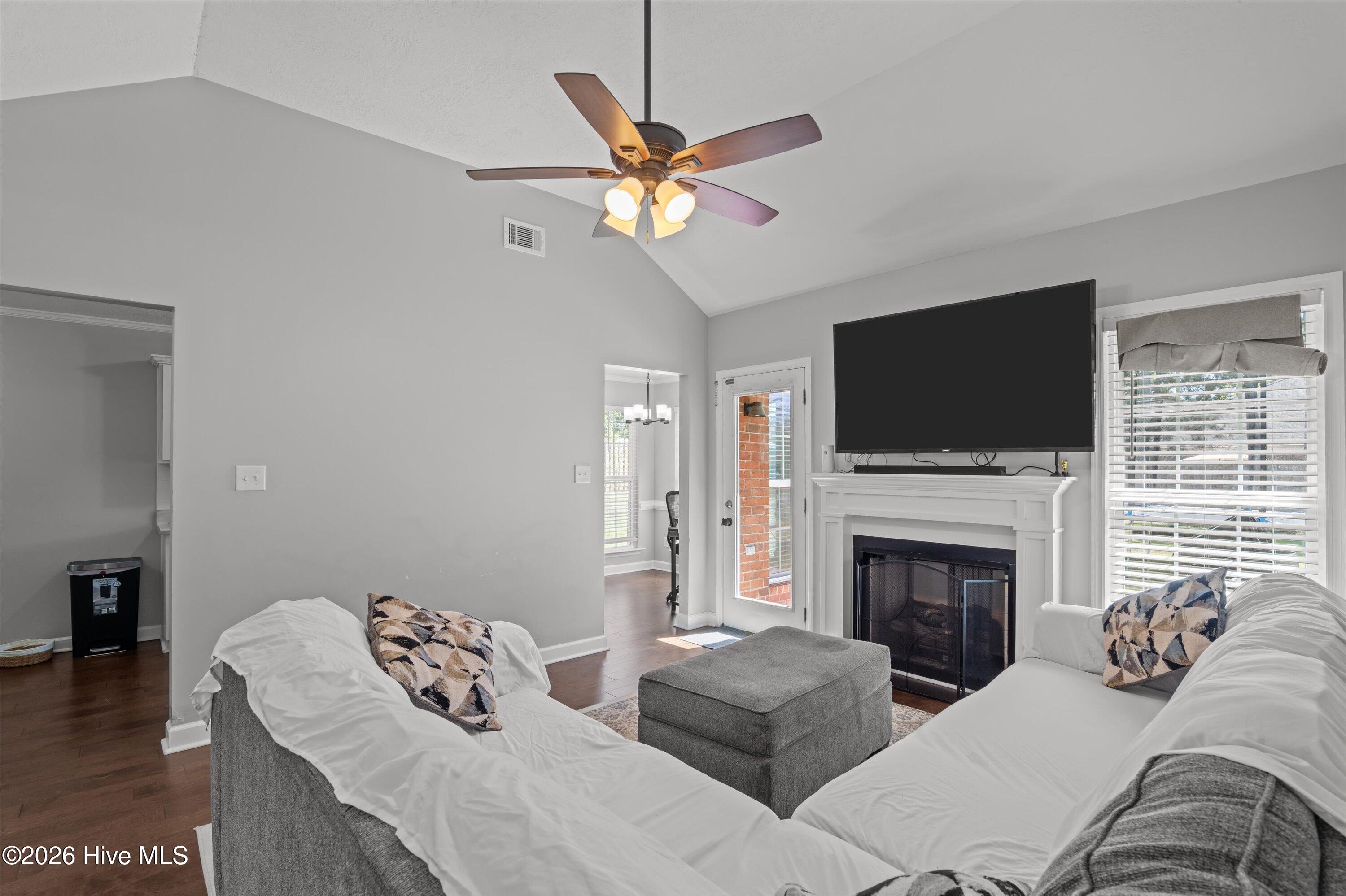 646 Butler Springs Circle Grovetown, GA 30813 - Photo 6 of 48