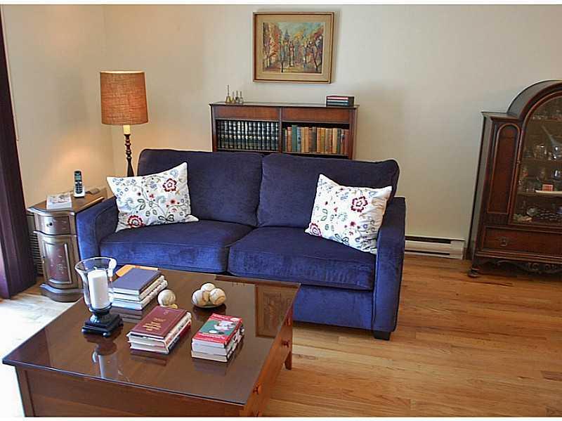 73 Ocean Park Road, Unit 10 Saco, ME 04072 - Photo 24 of 32 Living Room.