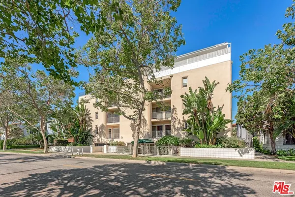 $5,195 | 423 South Rexford Drive, Unit 101, Beverly Hills, CA 90212