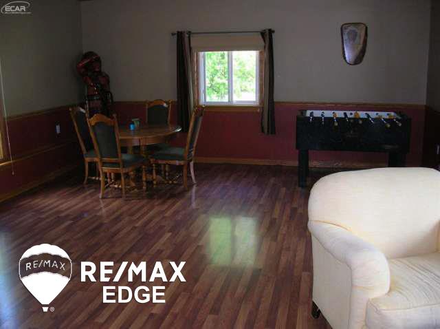 13414 Rohn Road Fenton, MI 48430 - Photo 6 of 20 21170122-5.JPG