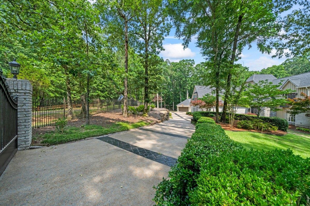 10951 Raleigh Lagrange Road East Eads, TN 38028 - Photo 2 of 40 a view of backyard with green space