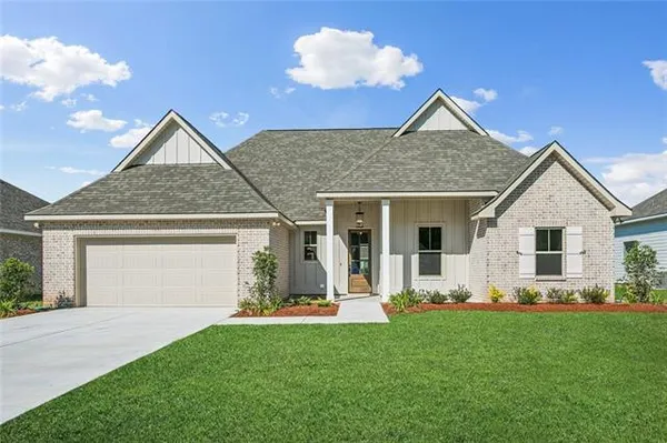 $409,000 | 72665 Robindale Drive, Covington, LA 70435