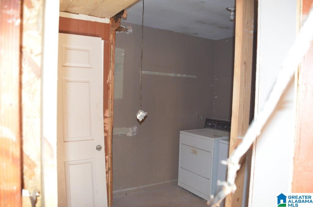 3303 Henry Road Anniston, AL 36207 - Photo 8 of 24 Gallery Image 8