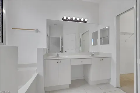 $385,000 | 15454 Summit Pl Circle, Unit 125, Naples, FL 34119