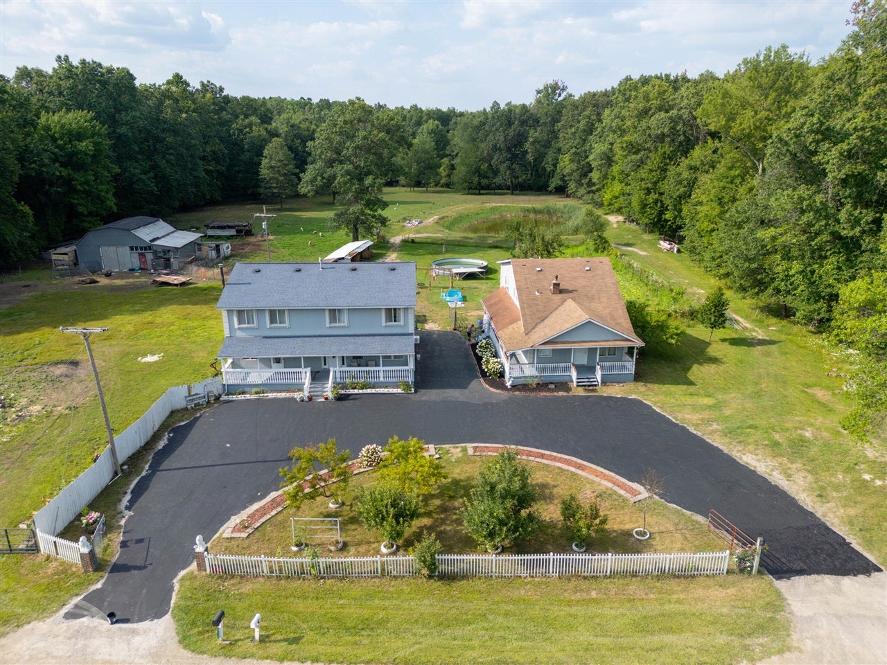 8410 West Newburg Road Carleton, MI 48117 - Photo 2 of 59 Gallery Image 2