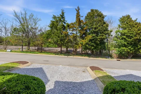 $550,000 | 355 Sylvan Park Lane, Nashville, TN 37209