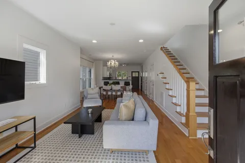 $550,000 | 355 Sylvan Park Lane, Nashville, TN 37209