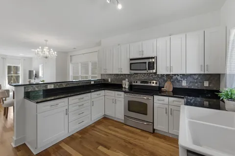 $550,000 | 355 Sylvan Park Lane, Nashville, TN 37209