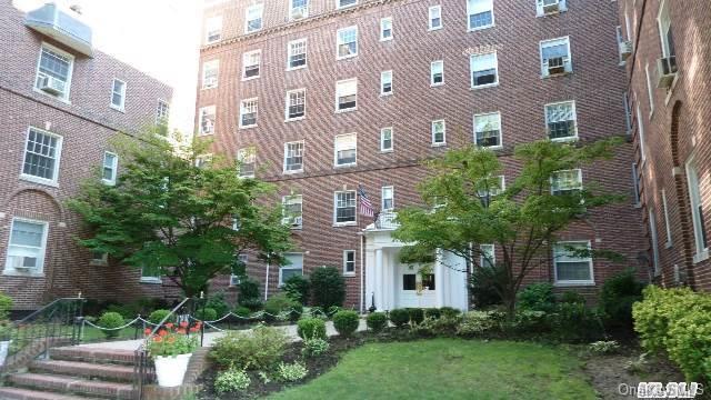 175-06 Devonshire Road, Unit 4L Queens, NY 11432 - Photo 1 of 1 175-06 Devonshire Rd.