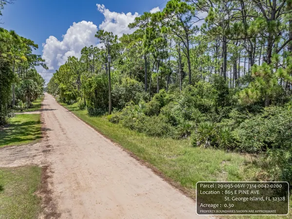 $149,900 | 865 East Pine Avenue, Eastpoint, FL 32328