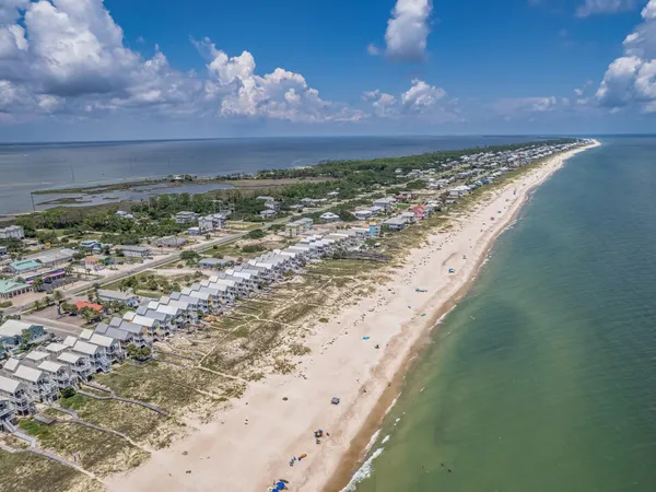 $149,900 | 865 East Pine Avenue, Eastpoint, FL 32328