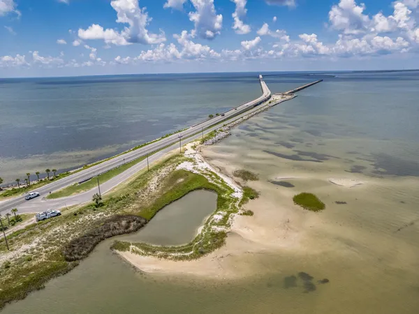 $149,900 | 865 East Pine Avenue, Eastpoint, FL 32328