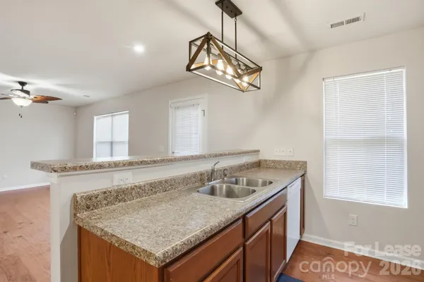 $2,400 | 7530 Fowler Springs Lane, Charlotte, NC 28212
