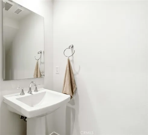 $4,950 | 107 Landroute, Irvine, CA 92618
