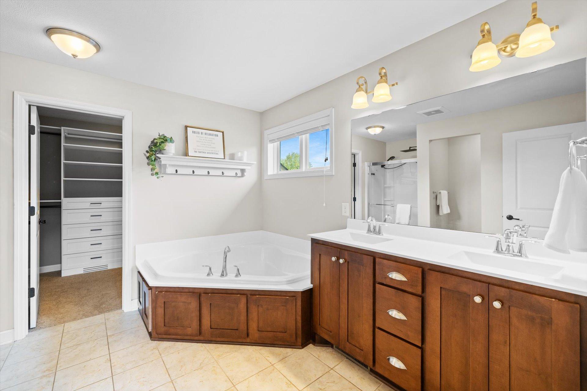 3471 Ridgestone Circle Woodbury, MN 55129 - Photo 7 of 28 Gallery Image 7