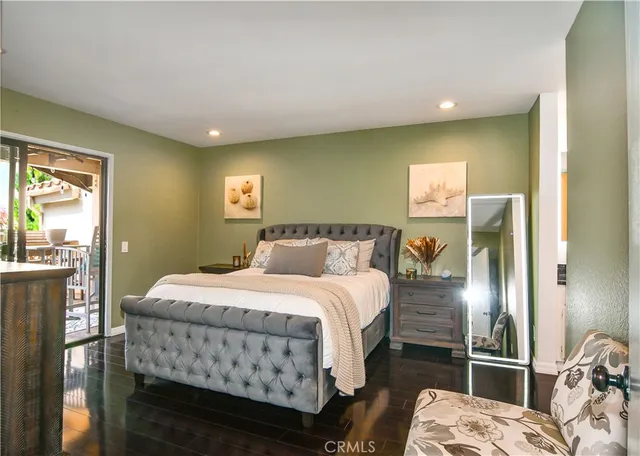 $465,000 | 16551 Grunion Lane, Unit 204, Huntington Beach, CA 92649
