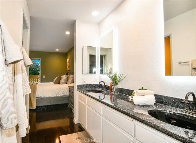 $465,000 | 16551 Grunion Lane, Unit 204, Huntington Beach, CA 92649