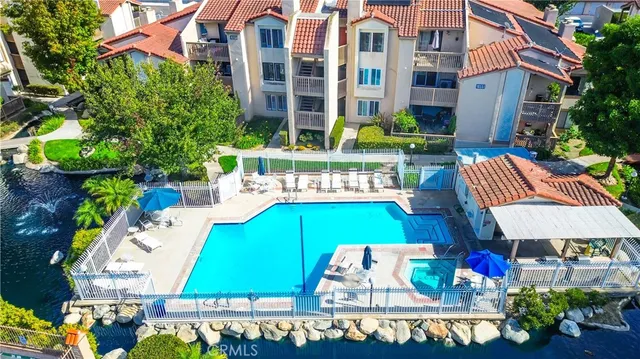 $465,000 | 16551 Grunion Lane, Unit 204, Huntington Beach, CA 92649