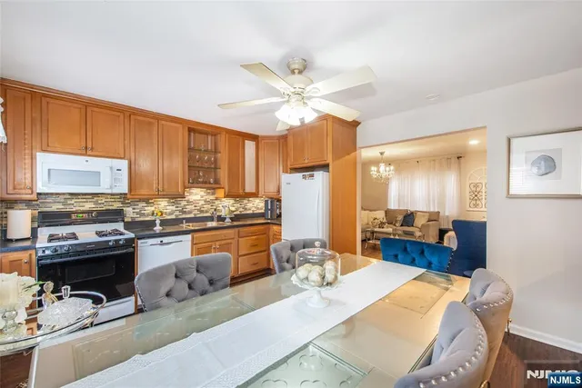 $300,000 | 152 Belleville Avenue, Unit 1, Bloomfield, NJ 07003