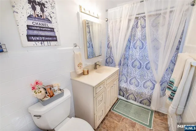 $300,000 | 152 Belleville Avenue, Unit 1, Bloomfield, NJ 07003