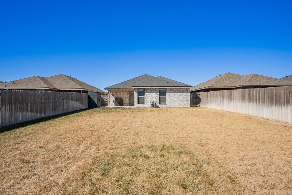 7101 Athens Street Amarillo, TX 79118 - Photo 15 of 15 athens_yard