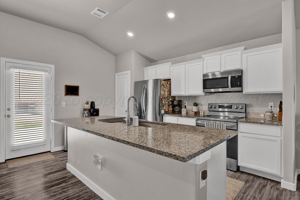 7101 Athens Street Amarillo, TX 79118 - Photo 6 of 15 athens_kitchen3