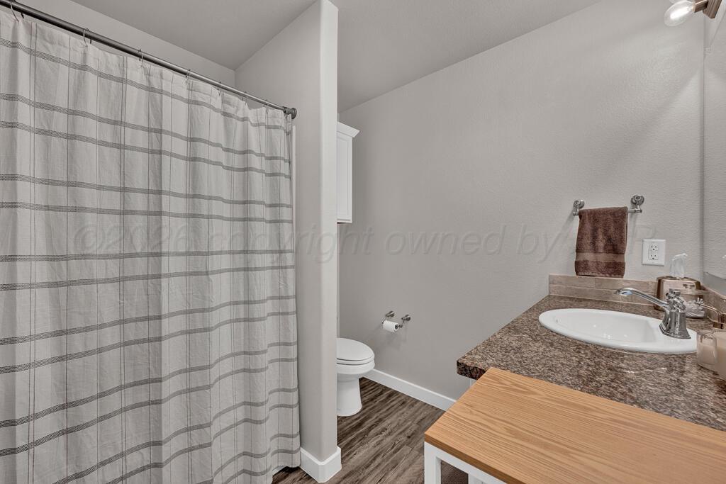 7101 Athens Street Amarillo, TX 79118 - Photo 9 of 15 athens_masterbath