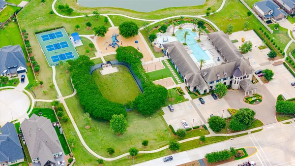 $3,250 | 20430 Avelignese Way, Tomball, TX 77377