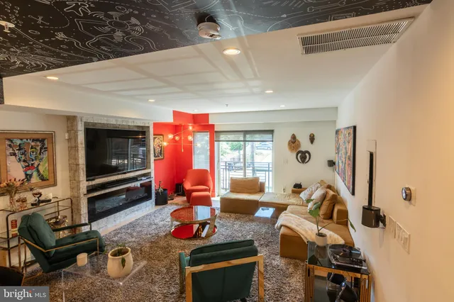 $3,950 | 1631 Montello Avenue Northeast, Unit PH1, Washington, DC 20002