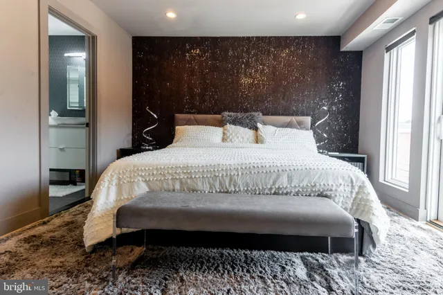 $3,950 | 1631 Montello Avenue Northeast, Unit PH1, Washington, DC 20002