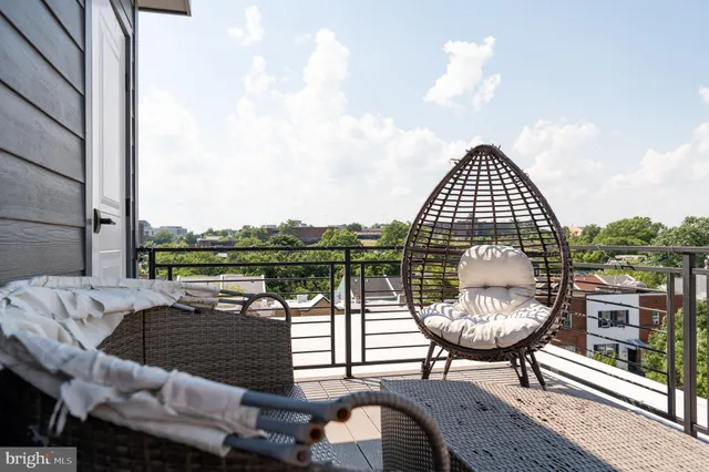 $3,950 | 1631 Montello Avenue Northeast, Unit PH1, Washington, DC 20002