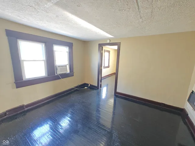 $695 | 202 East Taylor Street, Unit 3, Shelbyville, IN 46176