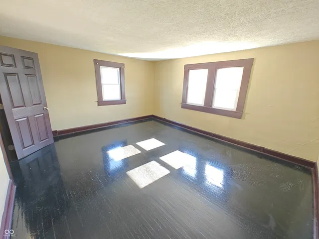 $695 | 202 East Taylor Street, Unit 3, Shelbyville, IN 46176