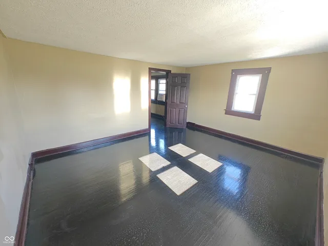 $695 | 202 East Taylor Street, Unit 3, Shelbyville, IN 46176