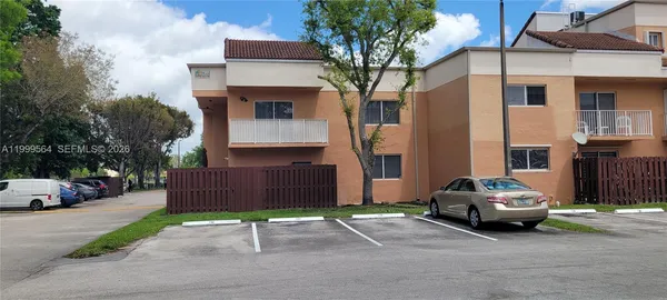 $2,400 | 14911 Southwest 80th Street, Unit 221, Miami, FL 33193