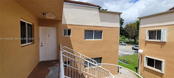 $2,400 | 14911 Southwest 80th Street, Unit 221, Miami, FL 33193