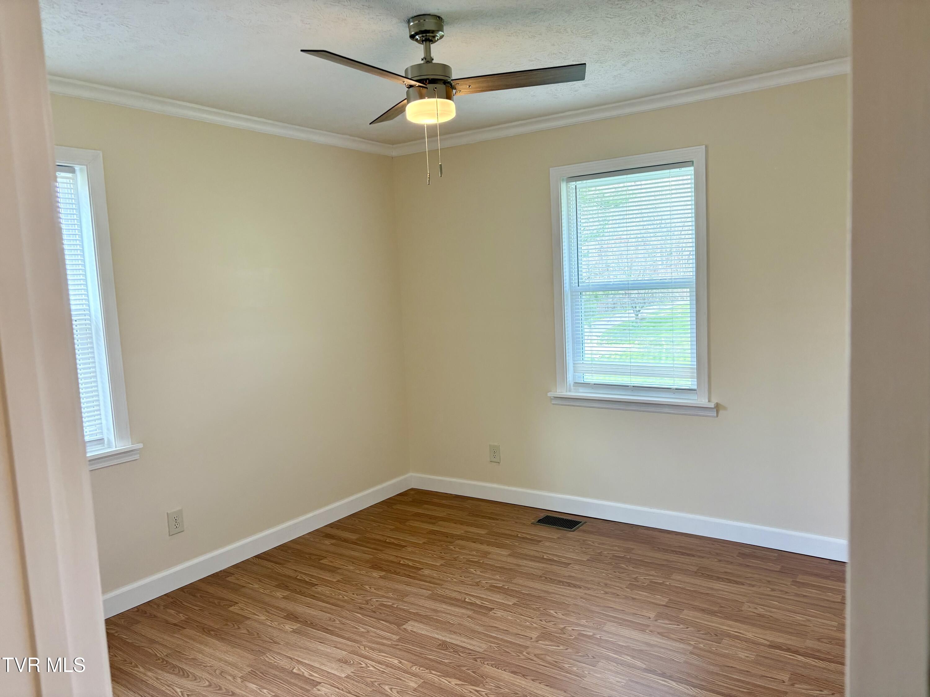 1849 State Rd T-650 Jonesville, VA 24263 - Photo 16 of 21 Bedroom