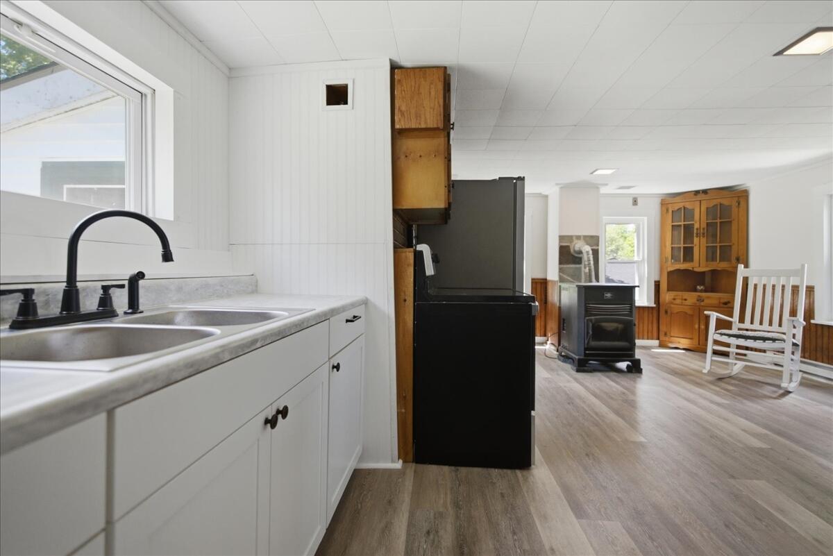 229 Chopps Cross Road Woolwich, ME 04579 - Photo 10 of 60 Kitchen/dining