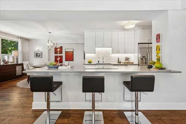 $625,000 | 3180 North Lake Shore Drive, Unit 2H, Chicago, IL 60657