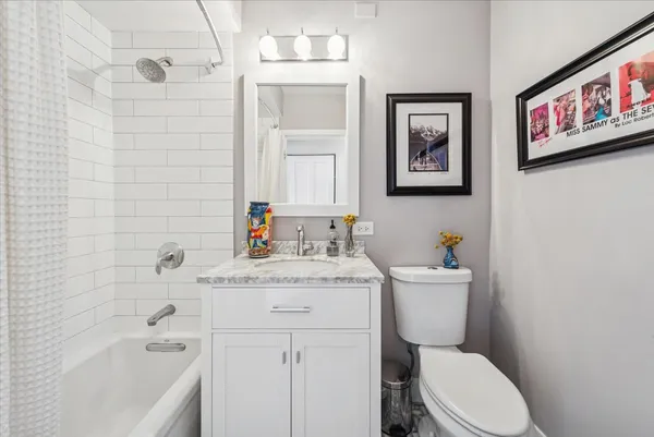 $625,000 | 3180 North Lake Shore Drive, Unit 2H, Chicago, IL 60657