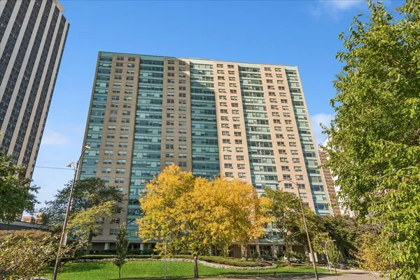 $625,000 | 3180 North Lake Shore Drive, Unit 2H, Chicago, IL 60657