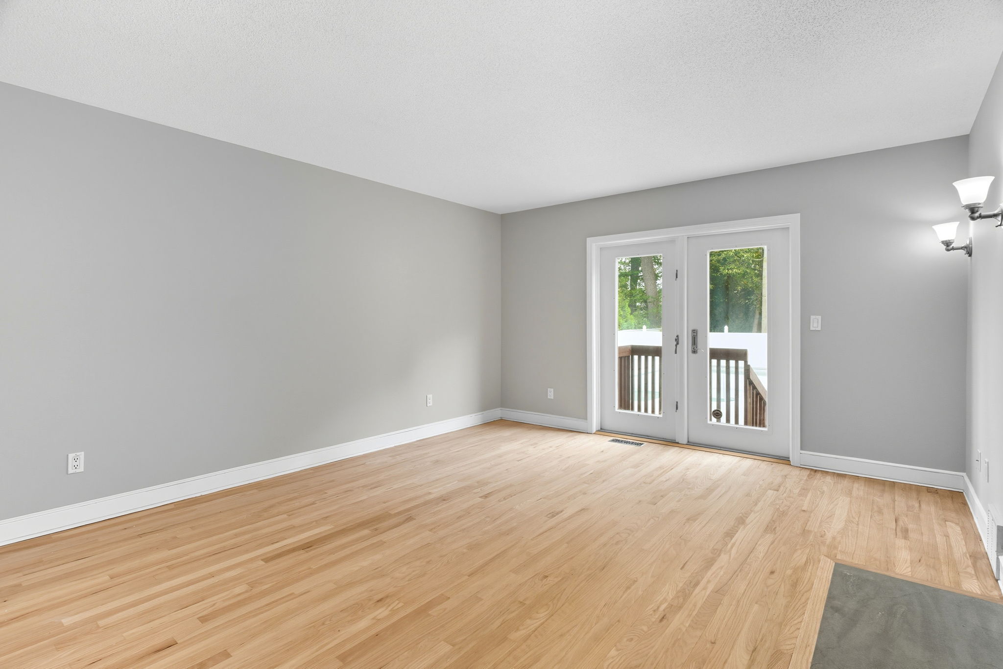 268 Goff Road Wethersfield, CT 06109 - Photo 11 of 27