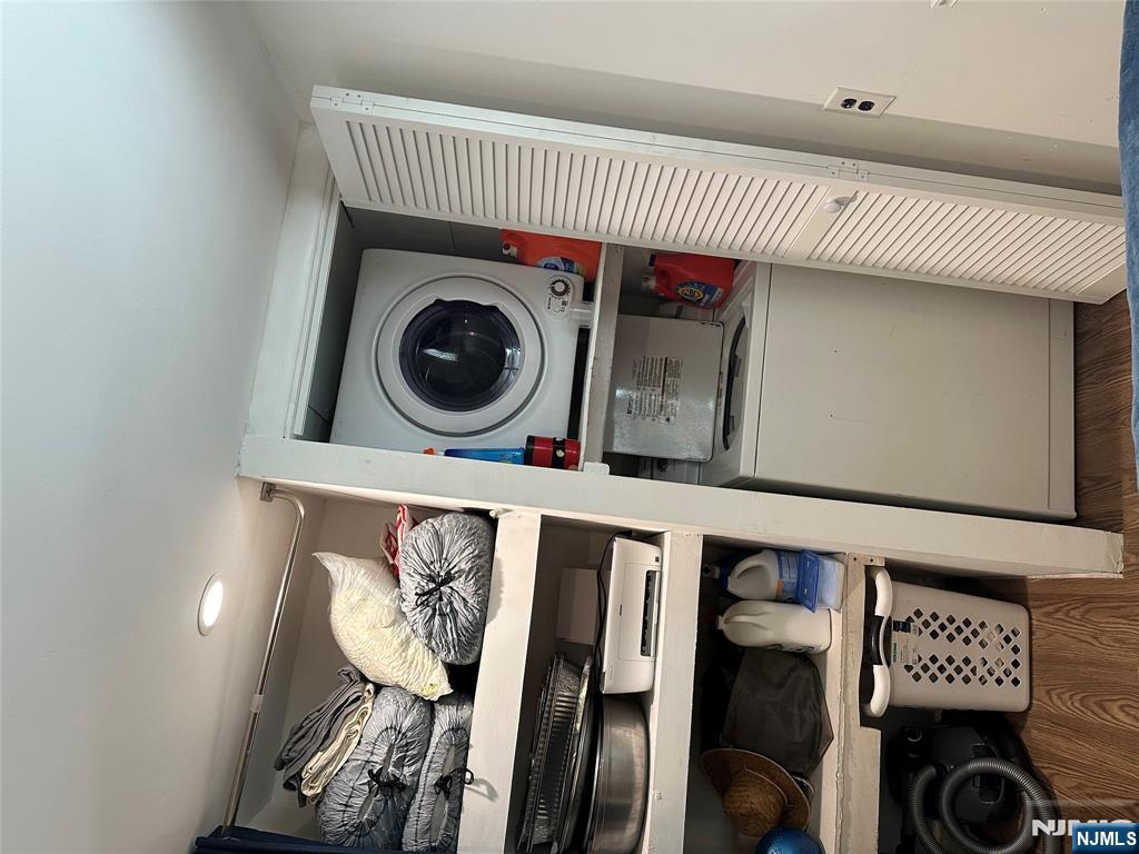 15 2nd Street Lodi, NJ 07644 - Photo 19 of 32 a utility room with dryer and washer