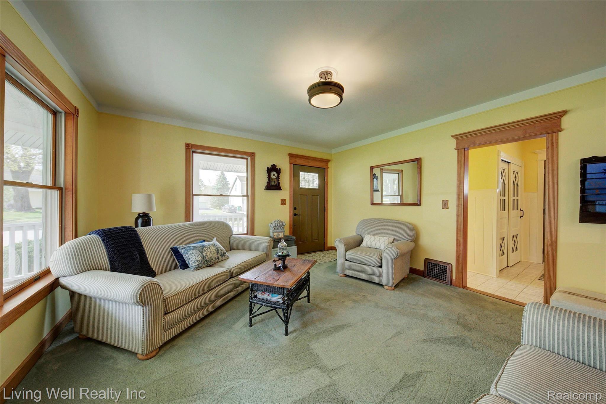 712 Brighton Lake Road Brighton, MI 48116 - Photo 29 of 47 4H8A0172_3_4.jpg