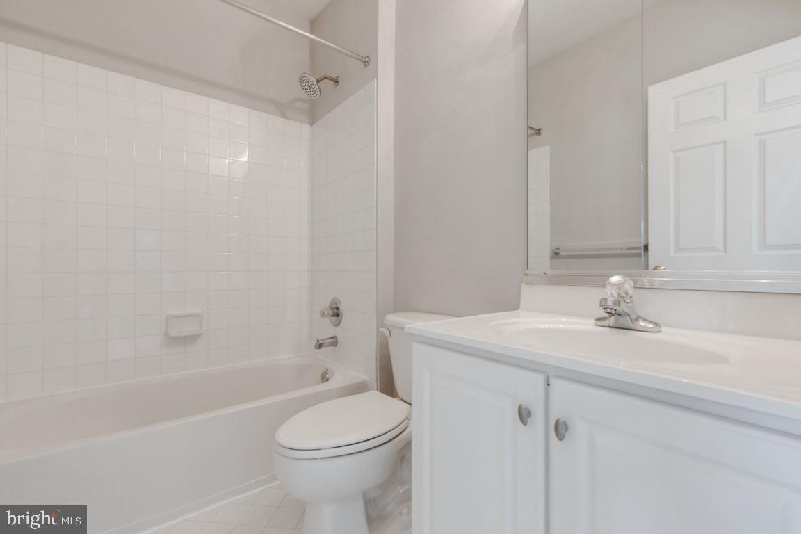 25286 McIntyre Square Chantilly, VA 20152 - Photo 23 of 35